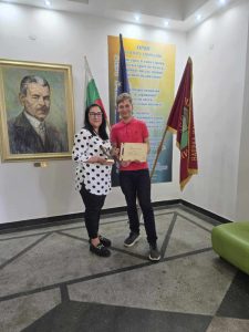 Единадесетокласникът Никола Киров с високо отличие в литературен конкурс